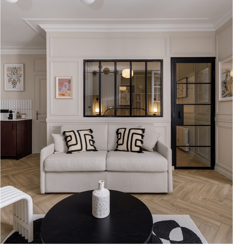 Poetic Invest est un groupe hôtelier parisien spécialisé dans l’exploitation de suites hôtelières 5 étoiles pour une clientèle haut de gamme - Suites d'exception